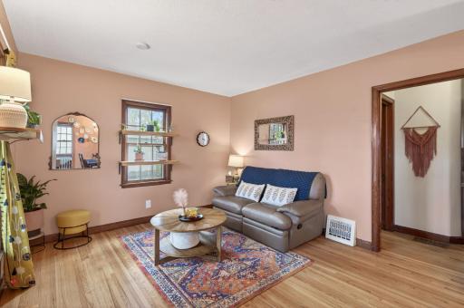 721 Parkway Drive, Saint Paul, MN 55106