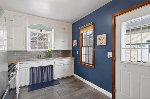 721 Parkway Drive, Saint Paul, MN 55106