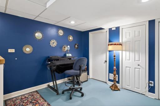 721 Parkway Drive, Saint Paul, MN 55106