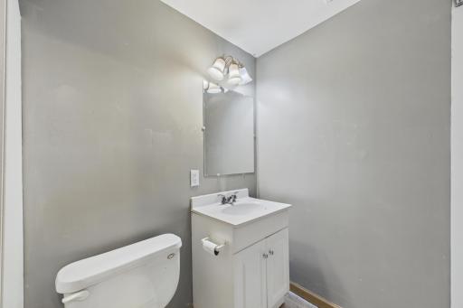 1405 Mahtomedi Avenue, Saint Paul, MN 55115
