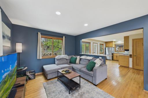 1405 Mahtomedi Avenue, Saint Paul, MN 55115