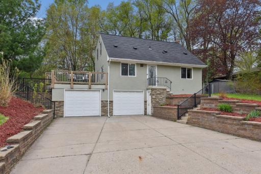 1405 Mahtomedi Avenue, Saint Paul, MN 55115