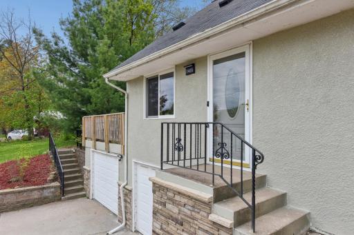 1405 Mahtomedi Avenue, Saint Paul, MN 55115