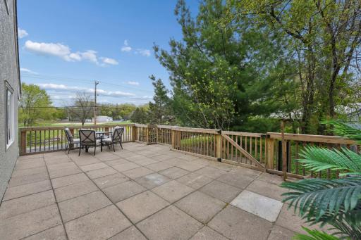 1405 Mahtomedi Avenue, Saint Paul, MN 55115