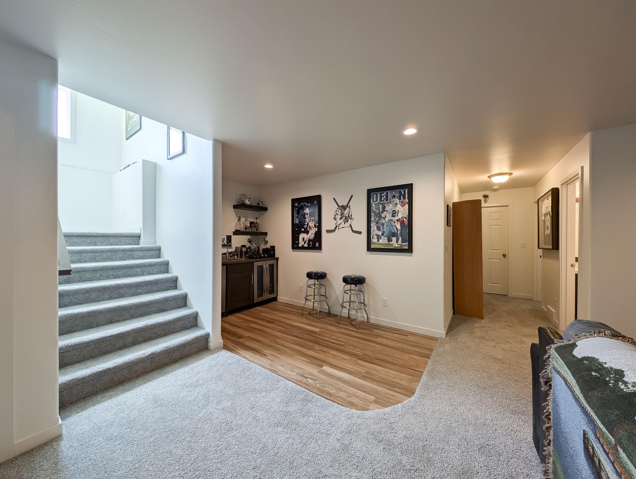L2P032-151959600.jpg