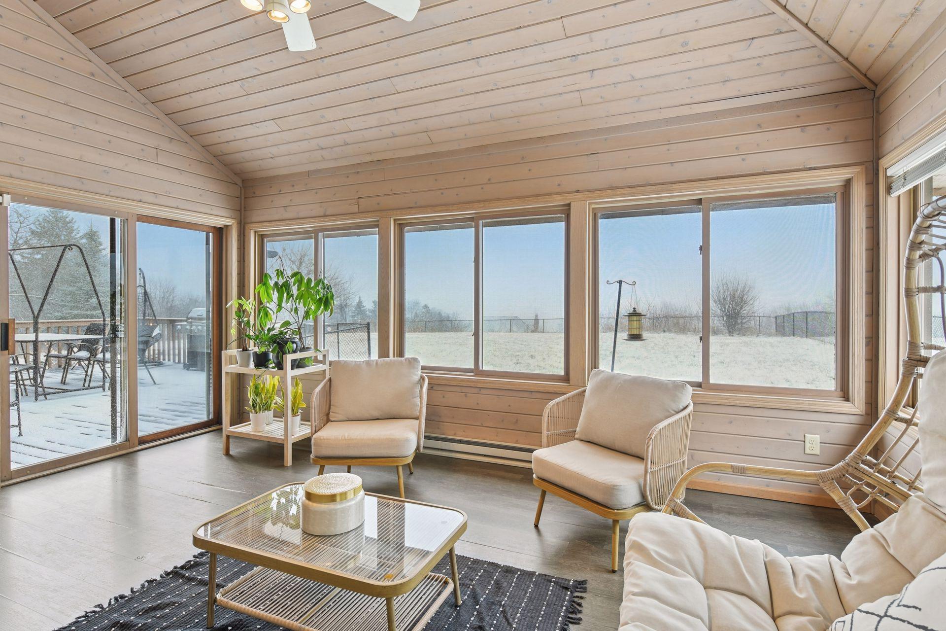 Indoor Comfort. Outdoor Connection. Enjoy Minnesota’s changing seasons in a light-filled space designed for year-round enjoyment.