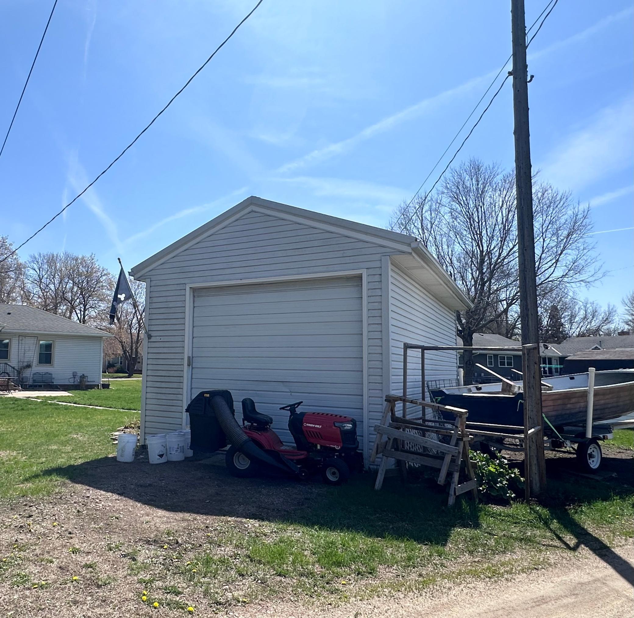 Detached Garage