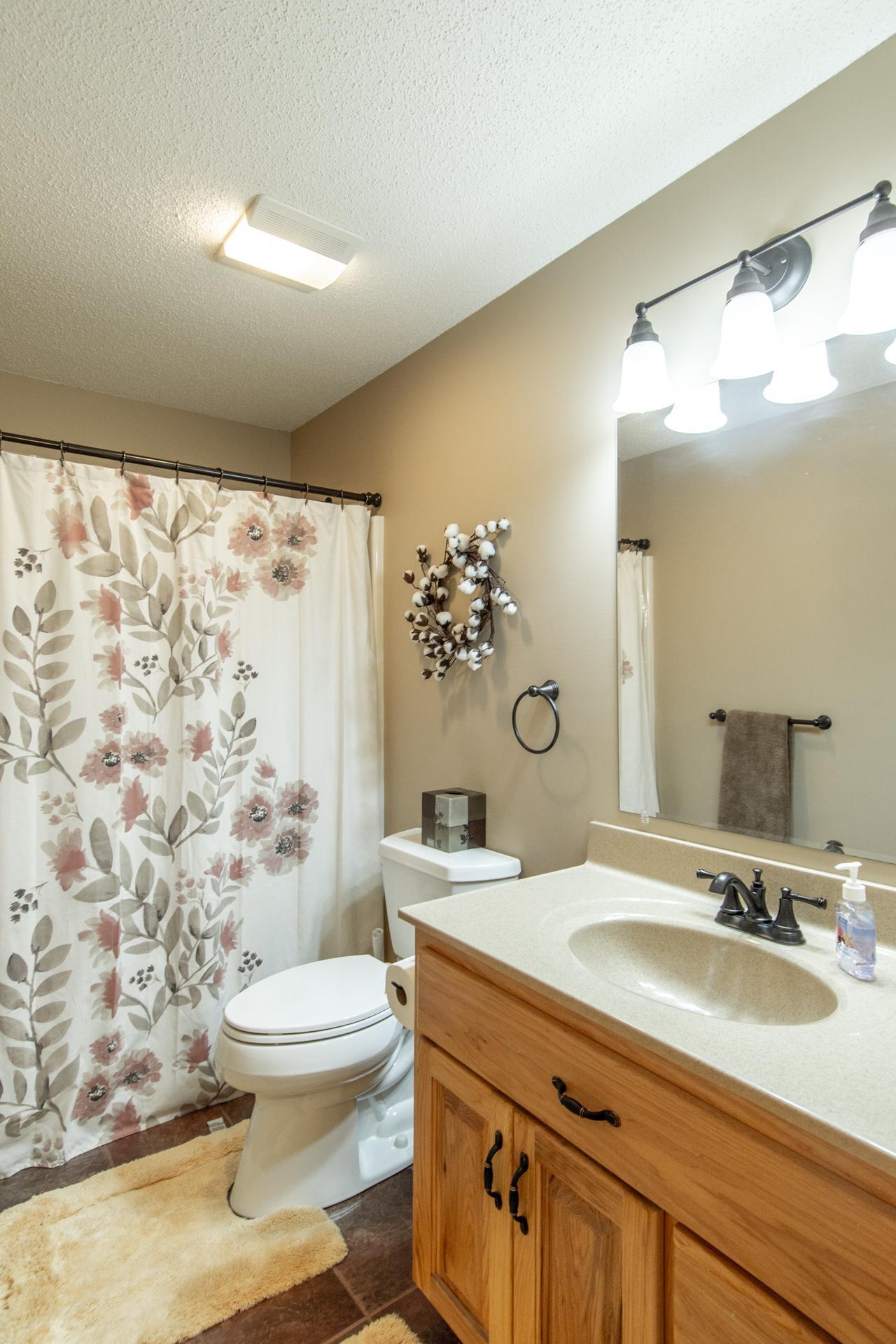 LL Full Bath
