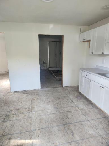 Main floor studio apt