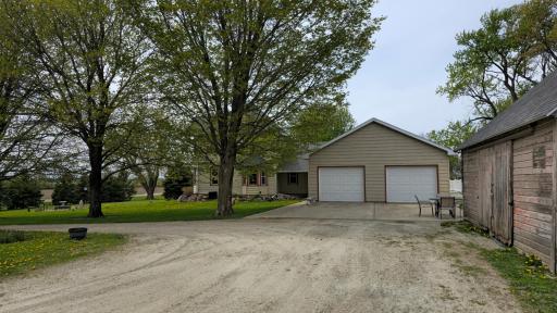 6321 County 11 Boulevard, Kenyon, MN 55946