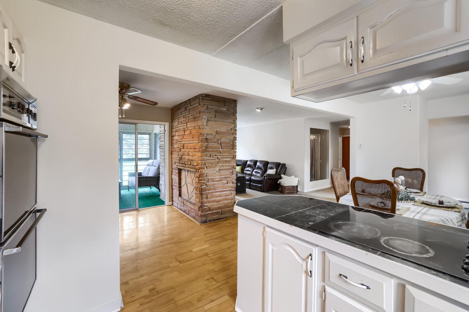 open concept Kitchen, great for entertaining.