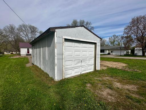 390 N Broadway Street, Vesta, MN 56292