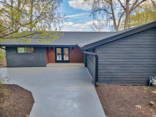 6905 Dakota Trail, Minneapolis, MN 55439