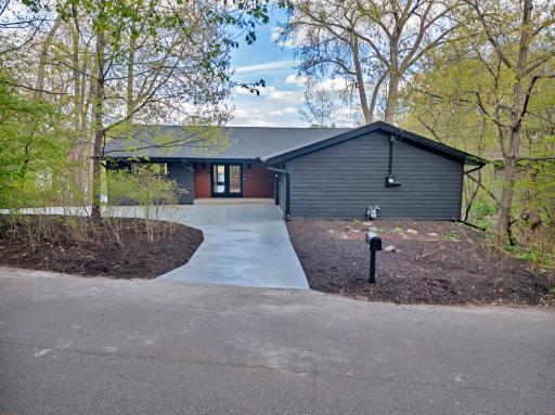 6905 Dakota Trail, Minneapolis, MN 55439