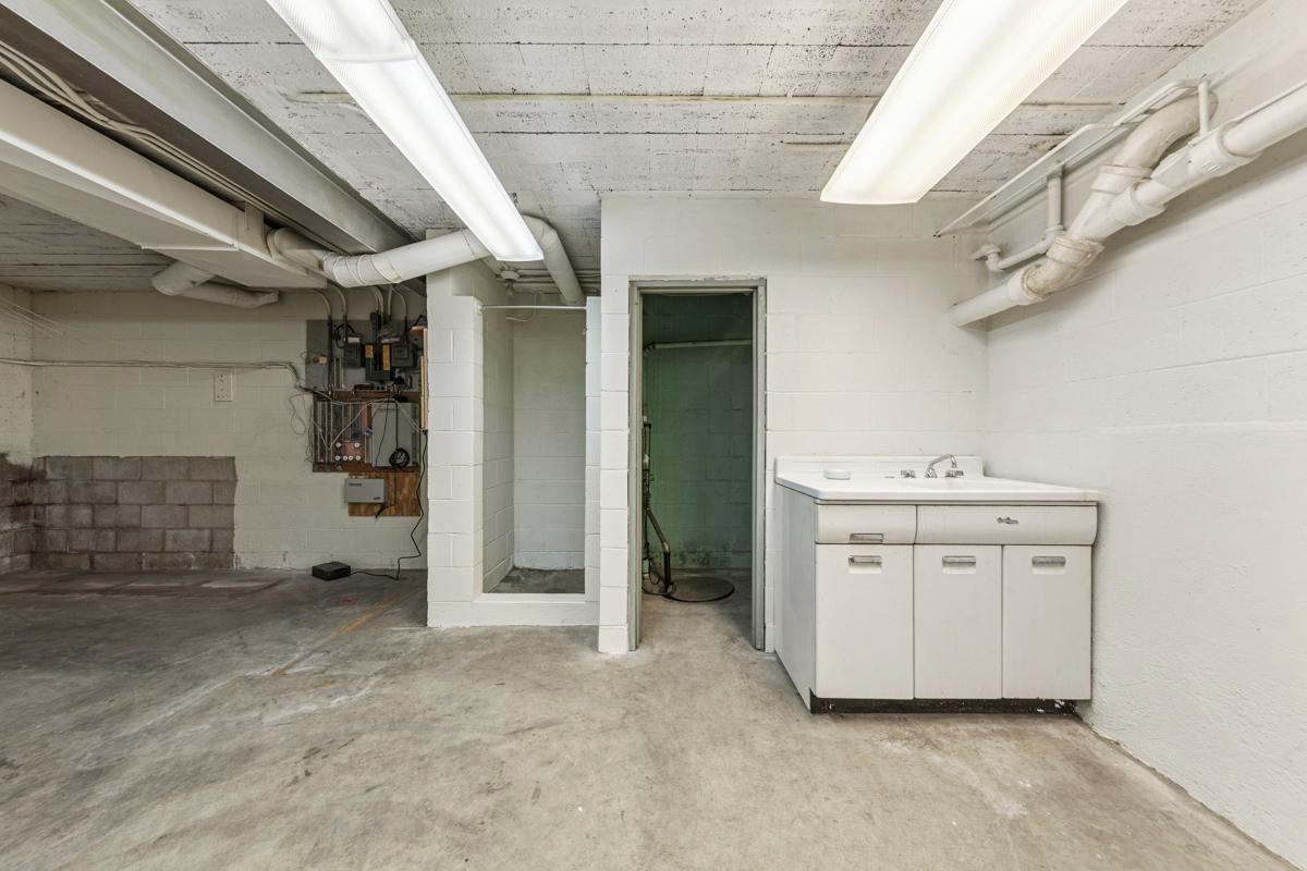 15 Basement.jpg