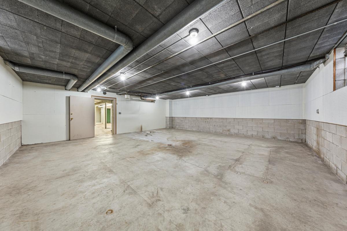 21 Basement.jpg