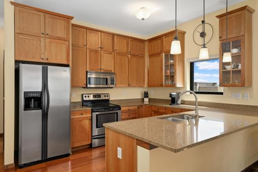 Large contemporary kitchen