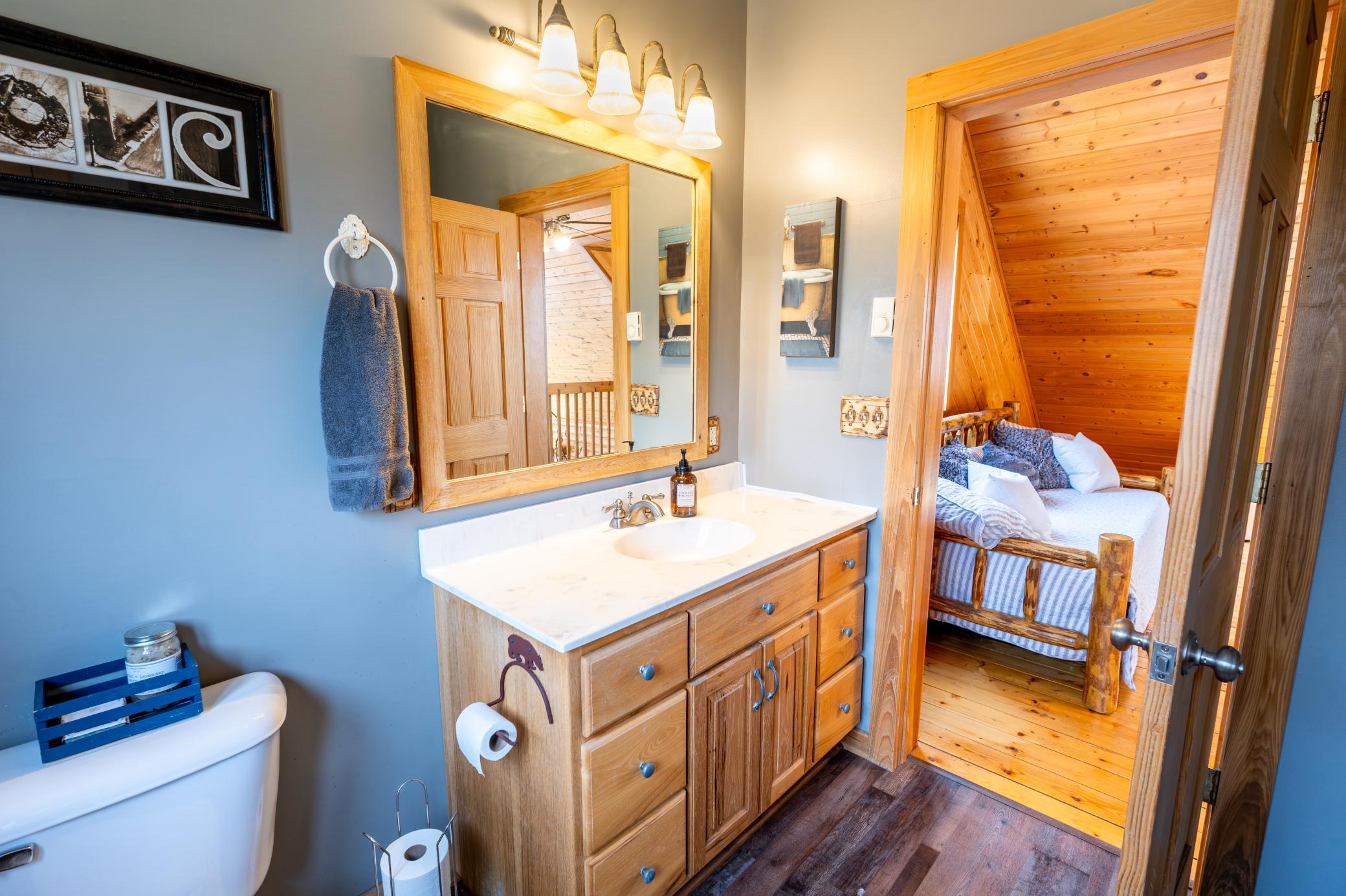 Upsstiars Bathroom 2.jpg