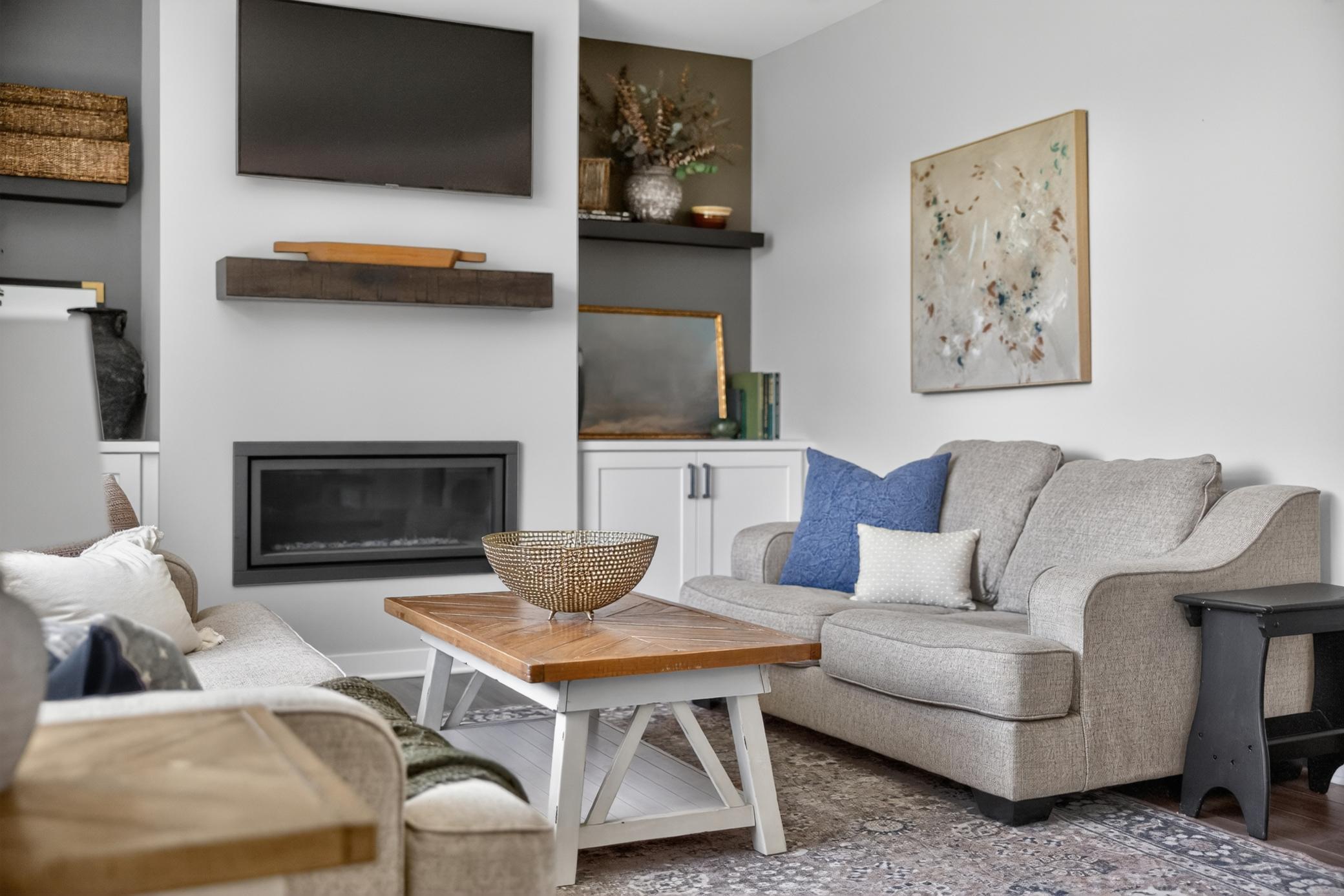 Fireplace Centers the Living Rm