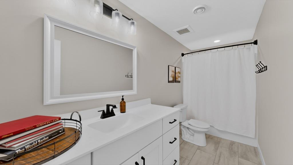 Lower Level Full Bath
