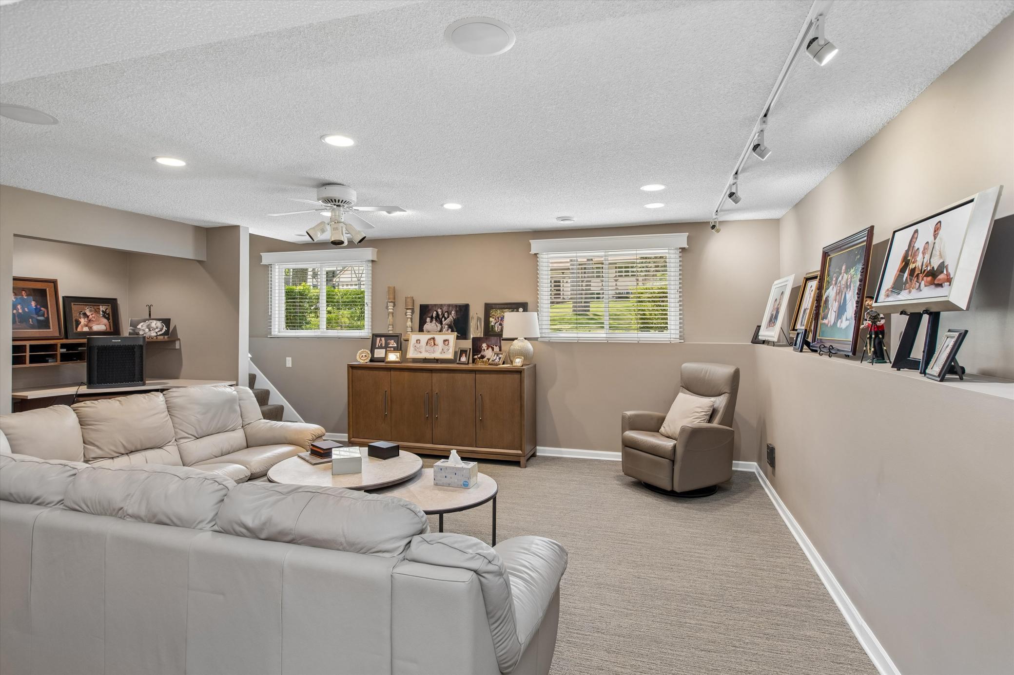33-LL Family Room.jpg
