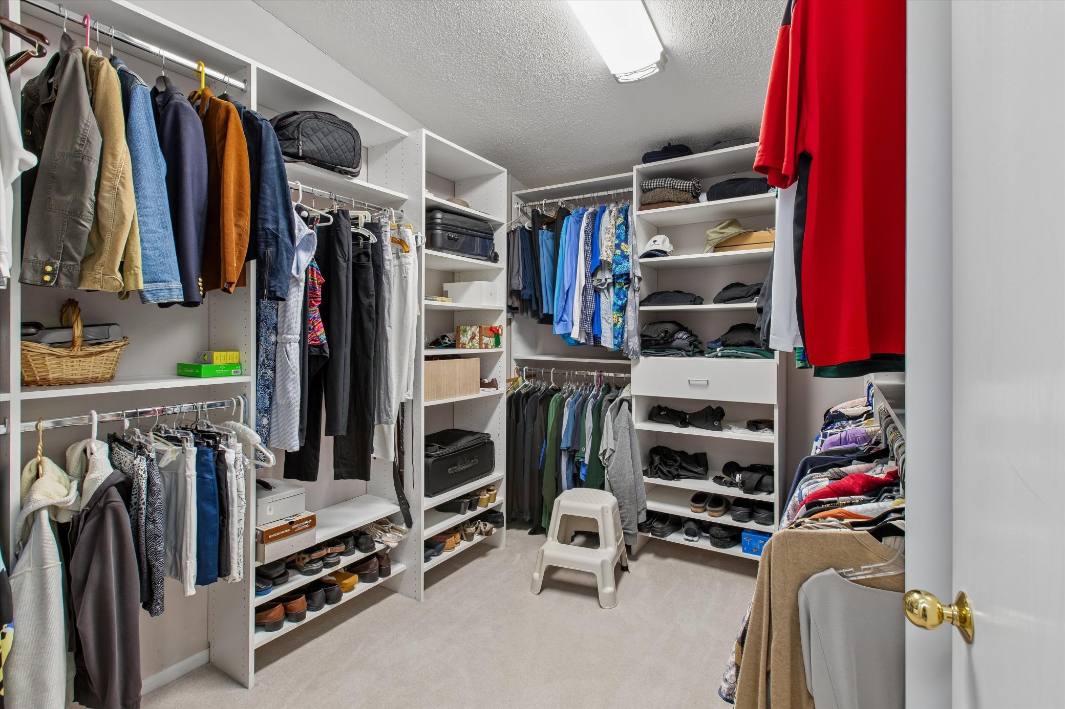27-Primary closet.jpg