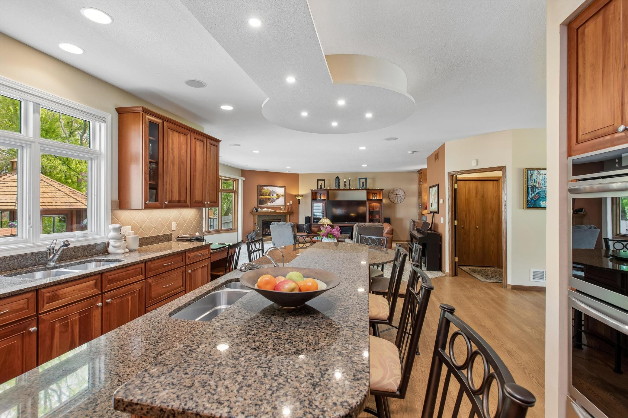 10-Kitchen.jpg