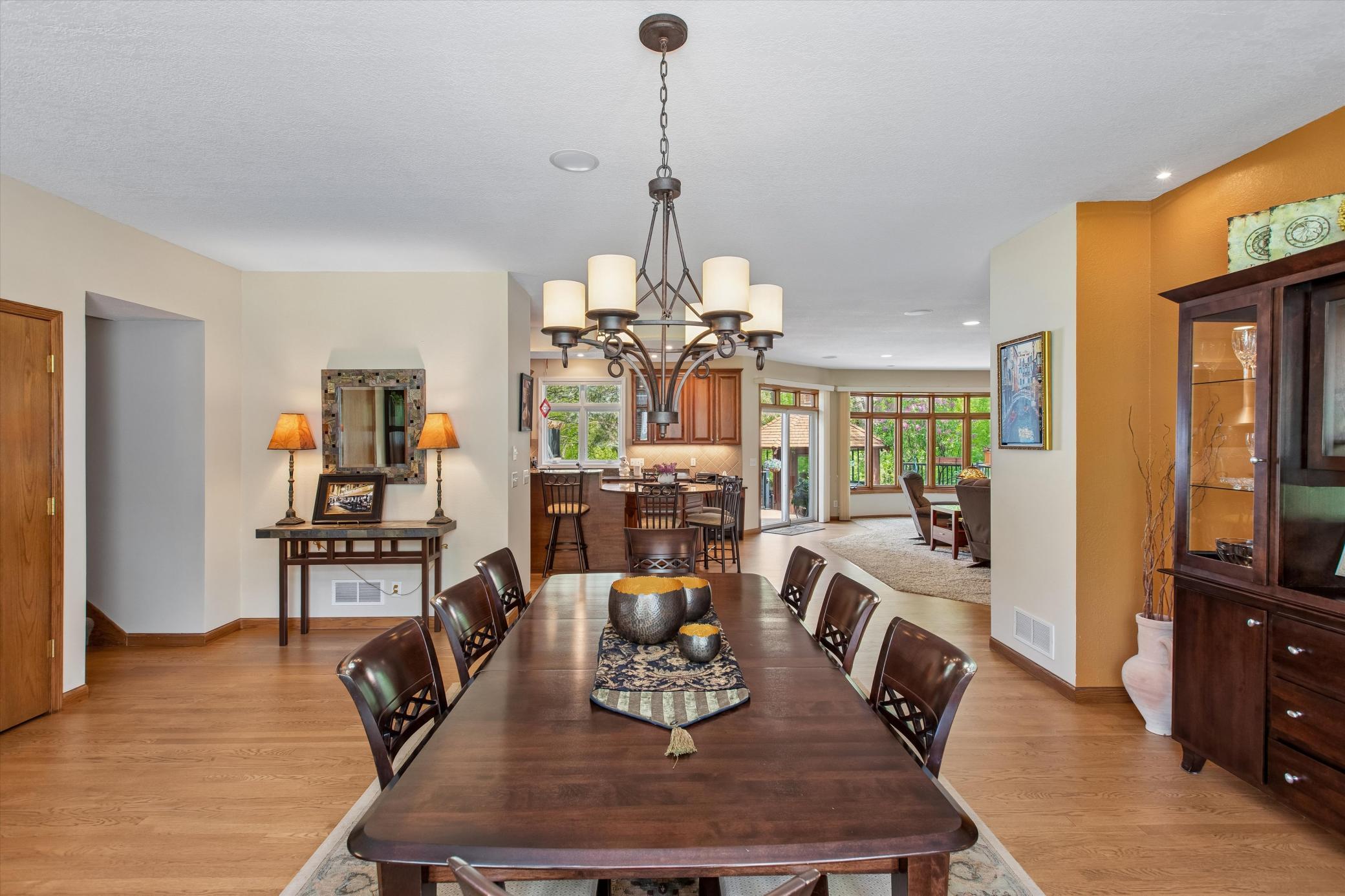 06-Dining Room.jpg