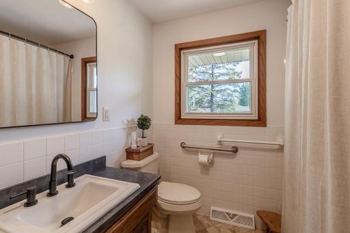 1425 Rice Lake Street, Owatonna, MN 55060
