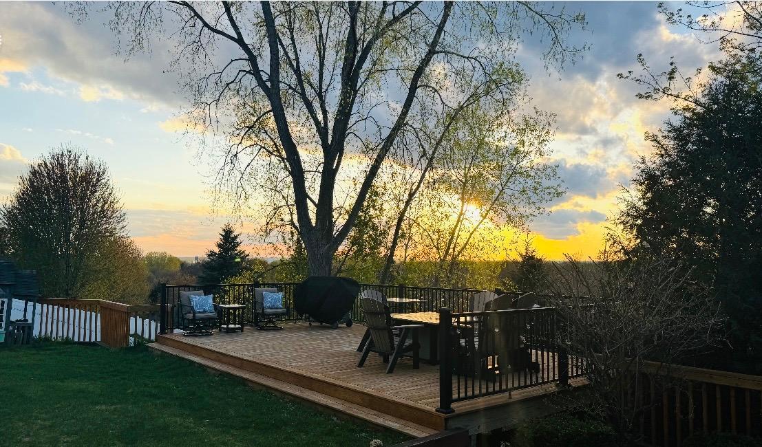 Beautiful Vie from Deck