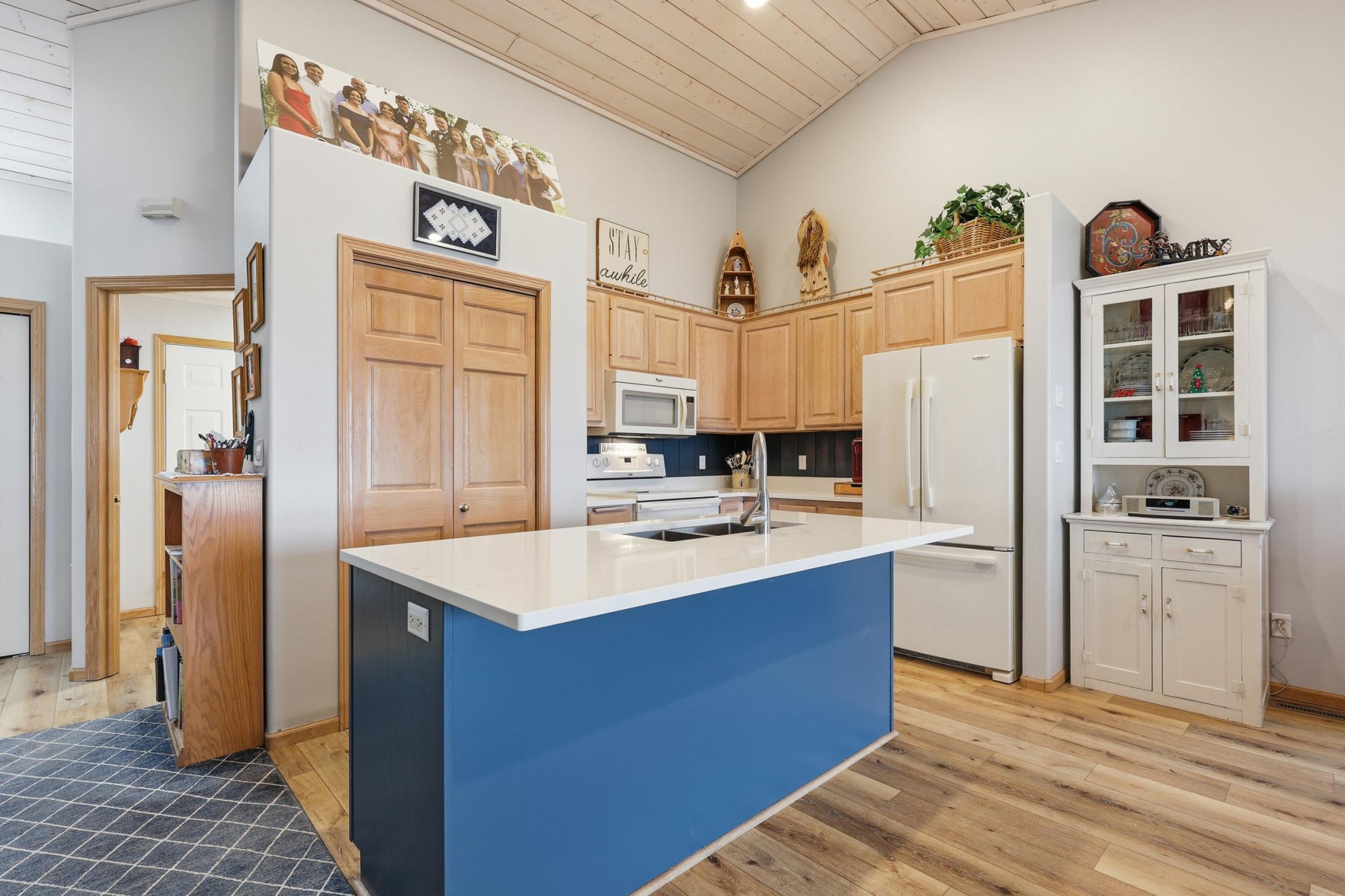 Kitchen w/Pantry
