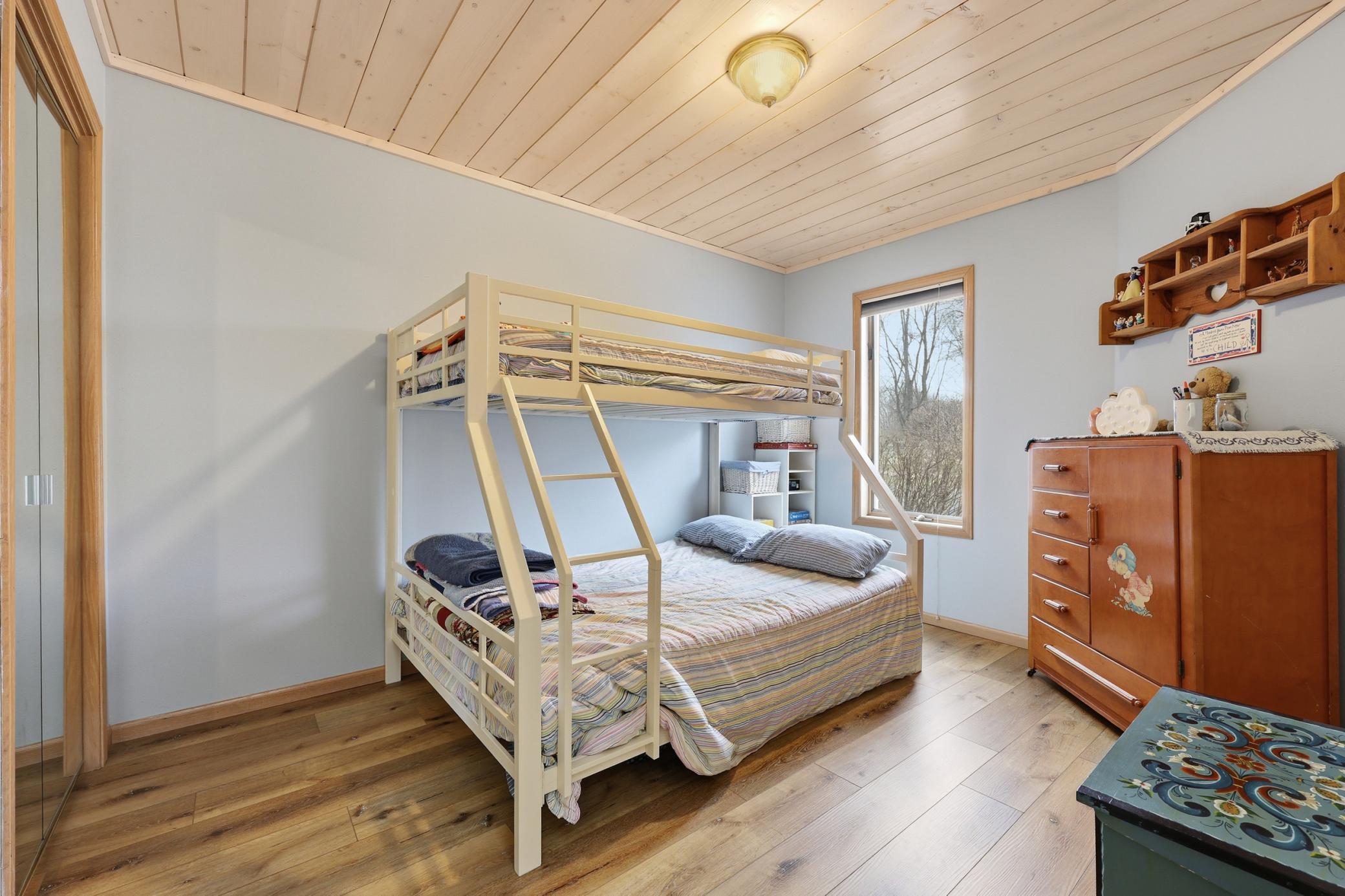 Main floor 2nd bed