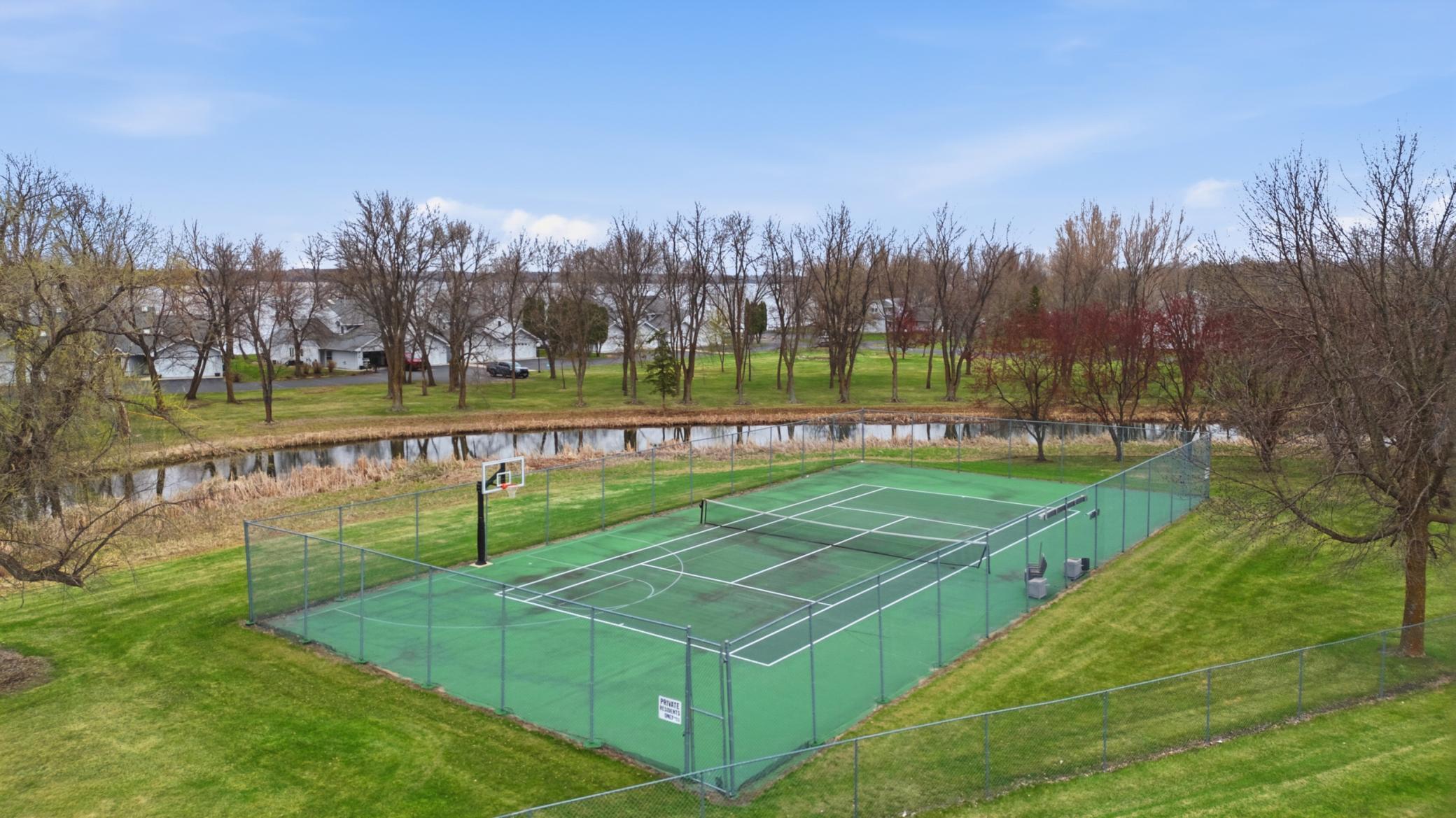 Community tennis court