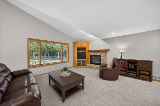1011 Golfers Ct SE, Rochester, MN 55904
