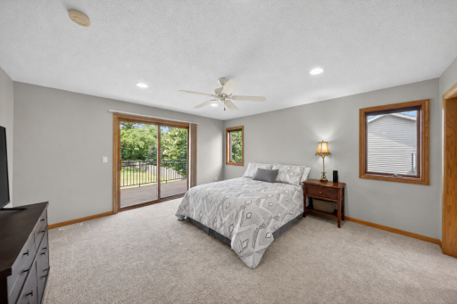 1011 Golfers Ct SE, Rochester, MN 55904