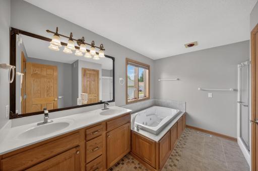 1011 Golfers Ct SE, Rochester, MN 55904