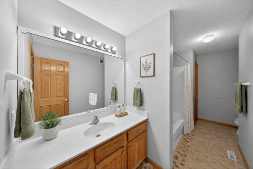 1011 Golfers Ct SE, Rochester, MN 55904