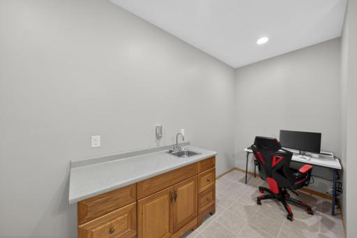 1011 Golfers Ct SE, Rochester, MN 55904