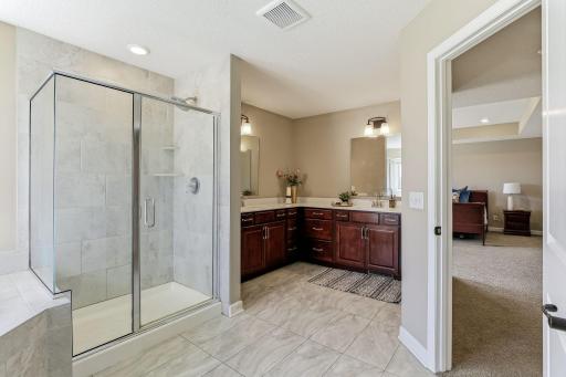 4469 Schilling Way, Saint Paul, MN 55129