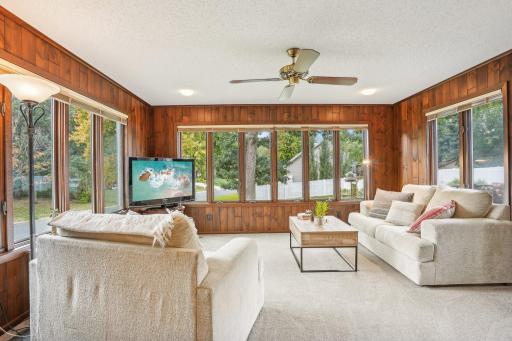 2067 Kings Road, Saint Paul, MN 55122