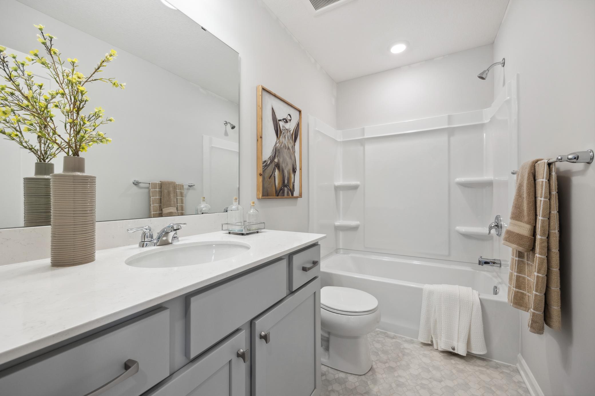 Full upper bathroom - for illustrative purposes only