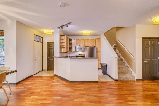2566 Ellis Avenue, 116, Saint Paul, MN 55114