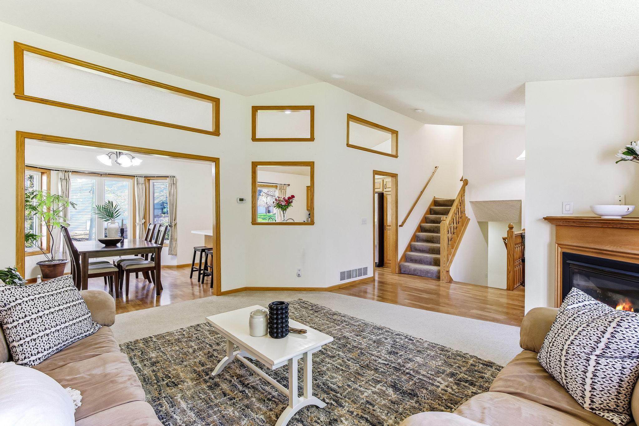 HARD WOOD FLOORS THROUGHOUT MAIN LEVEL