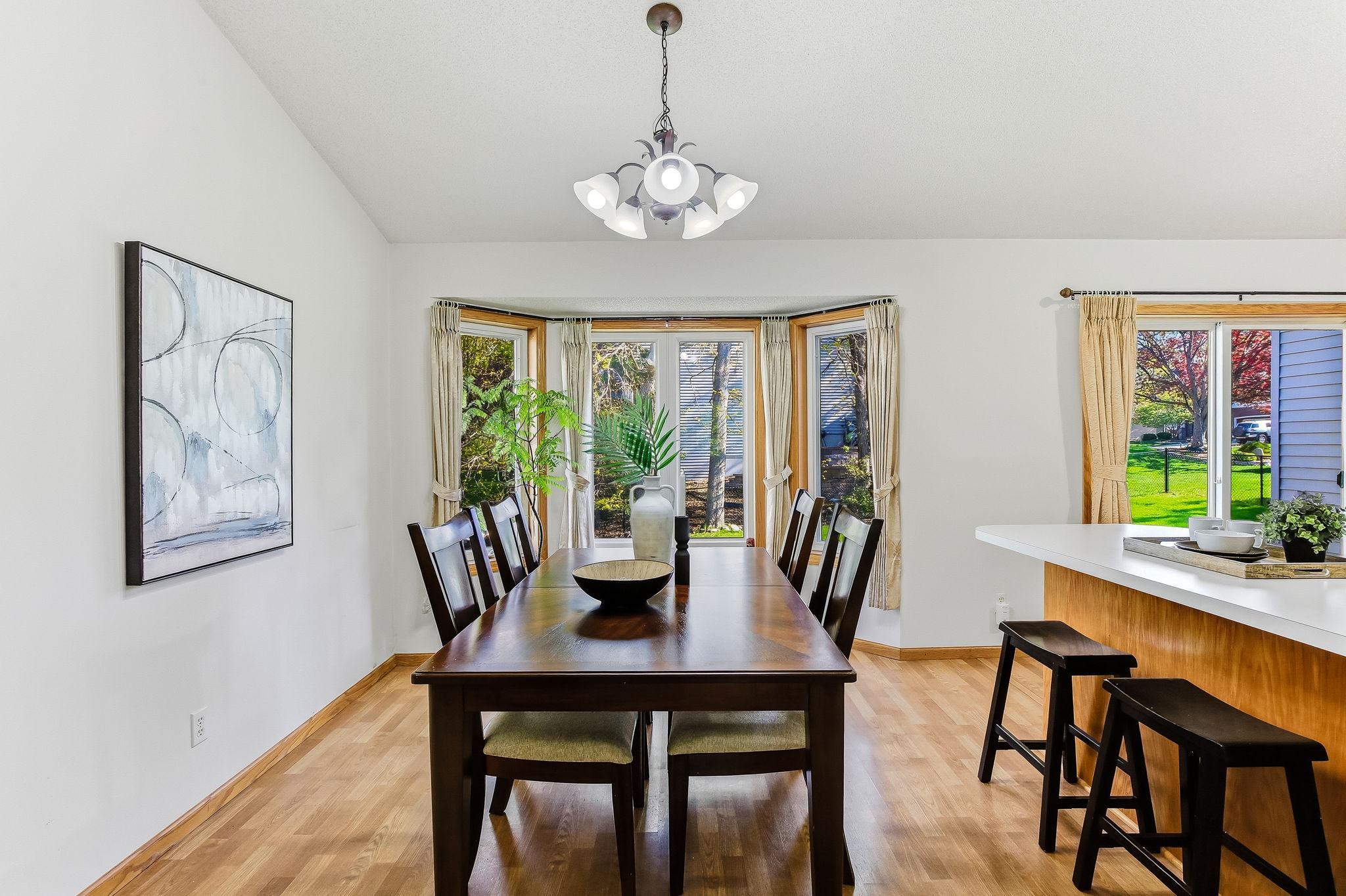 DINNING ROOM