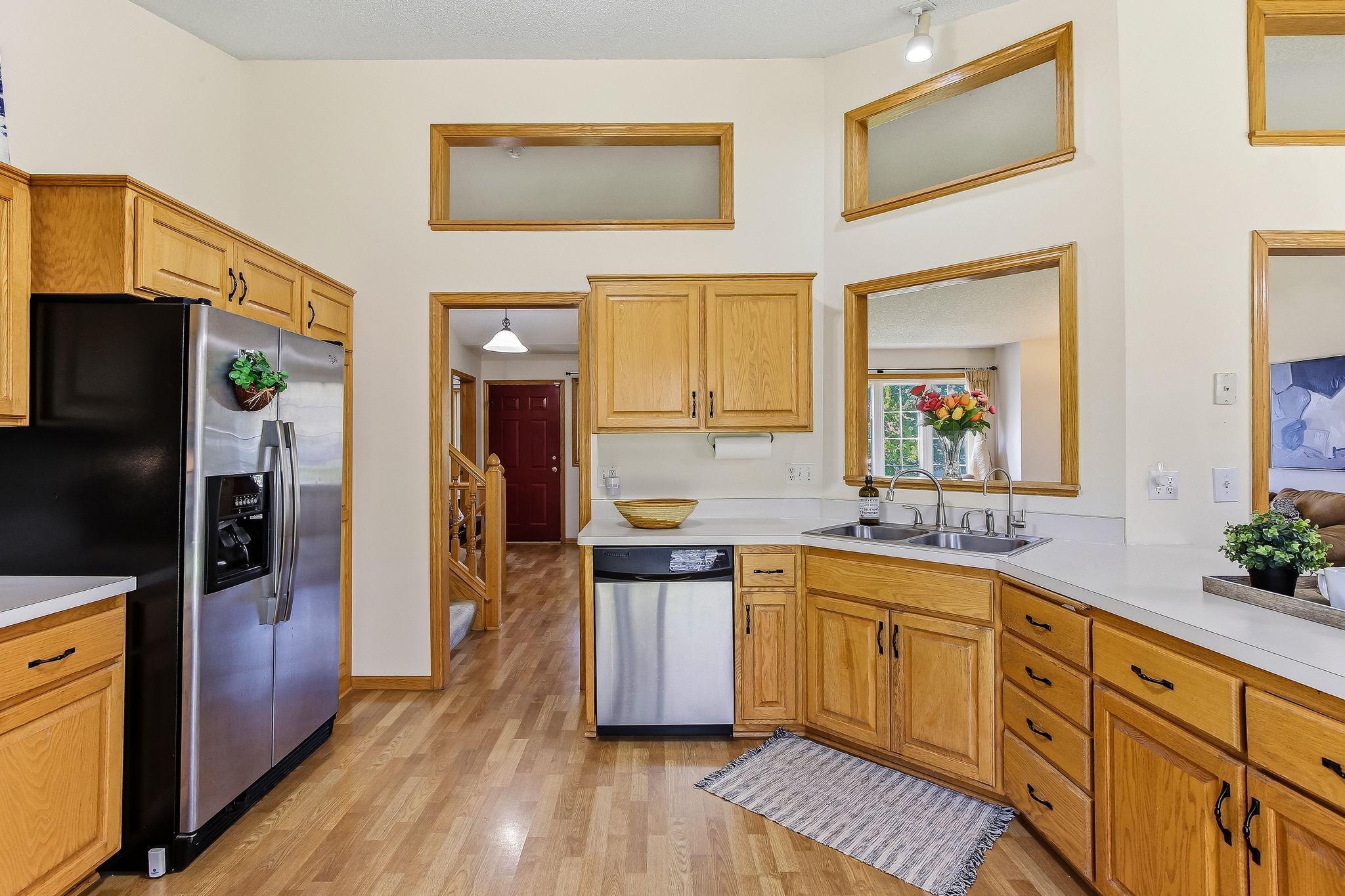 NATURAL LIGHTING IN KITCHEN