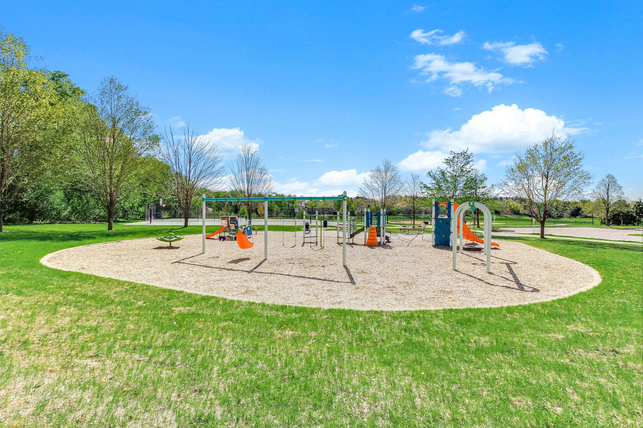 PARK CLOSE BY