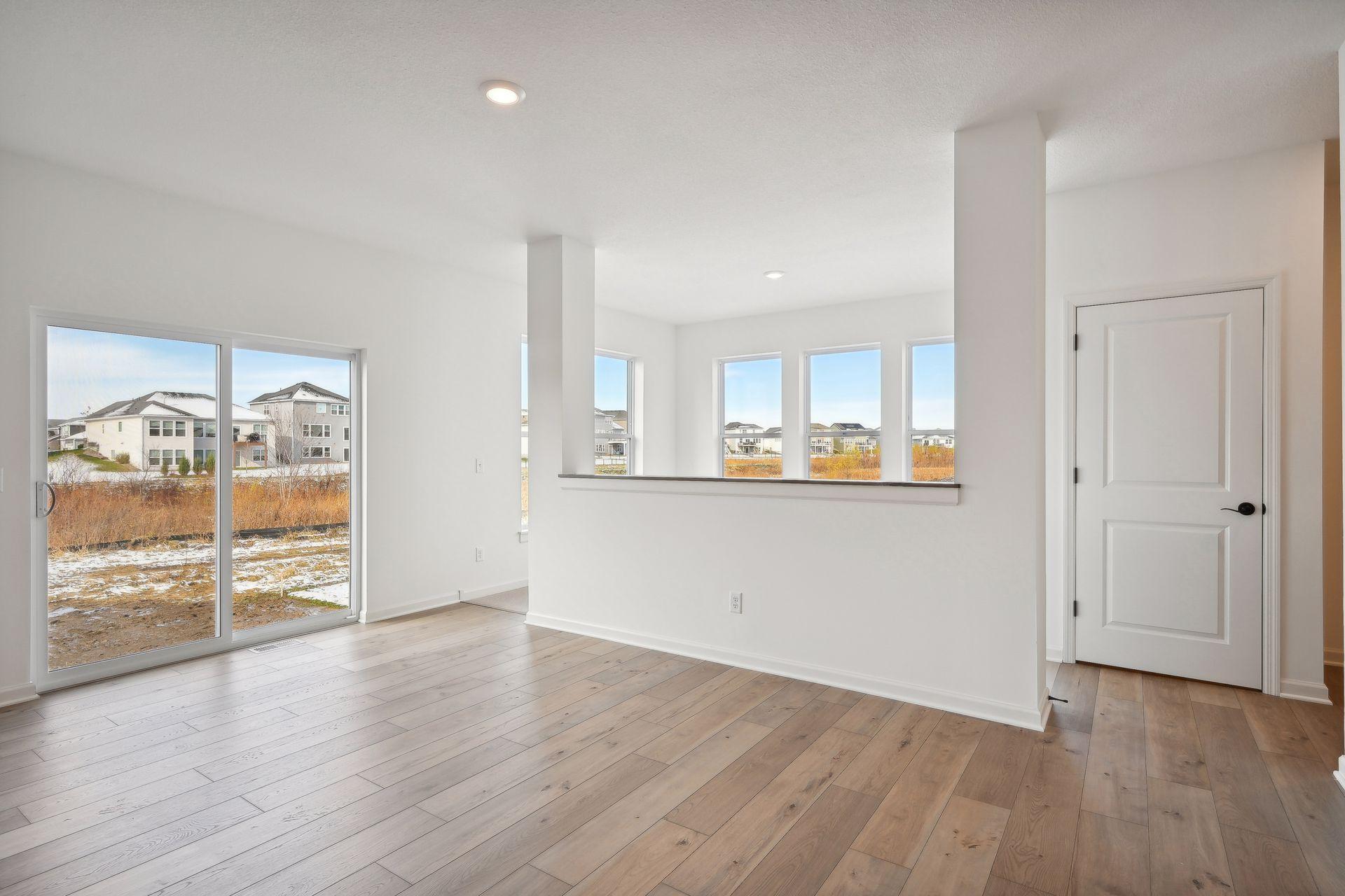 Dining room - Photos of Similar Home