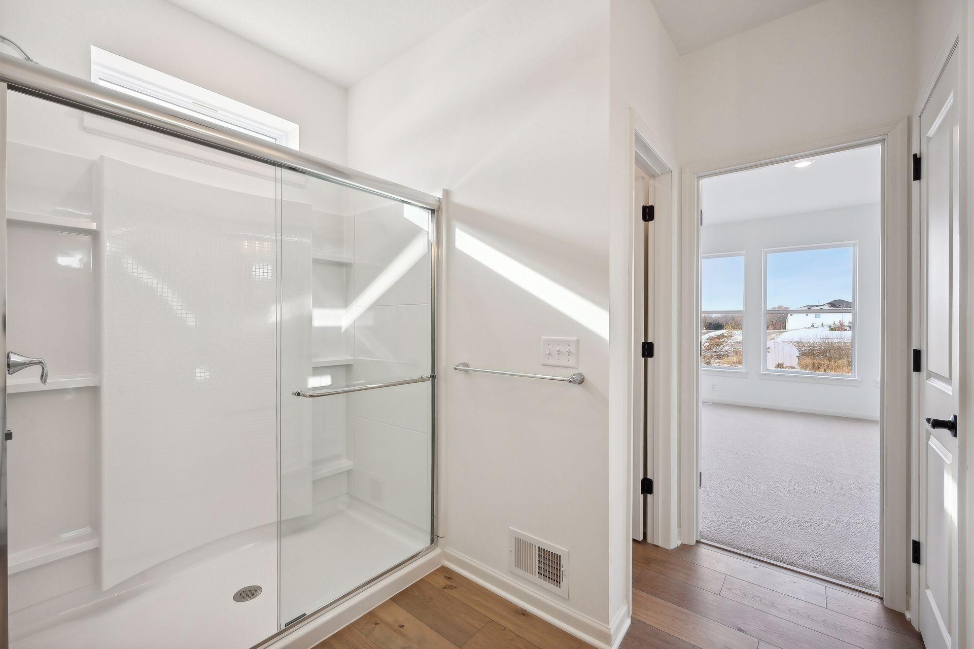 Owners Bathroom - Photos of Similar Home