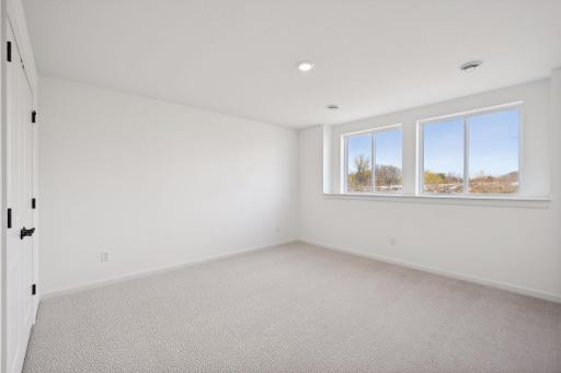 Basement bedroom - Photos of Similar Home