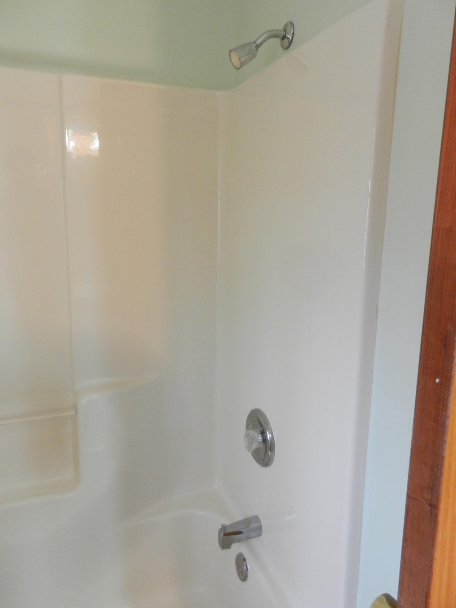 Full bath upper